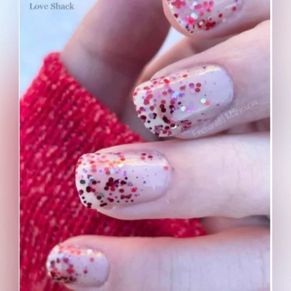 Color Street Love Shack nail strips. New with tags still in package